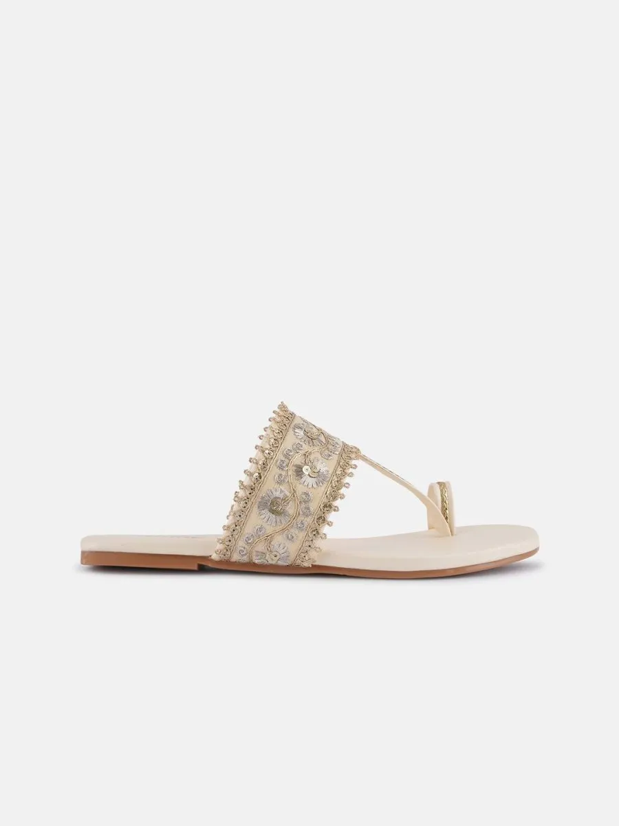 Anouk Anouk White Embellished One Toe Ethnic Flats