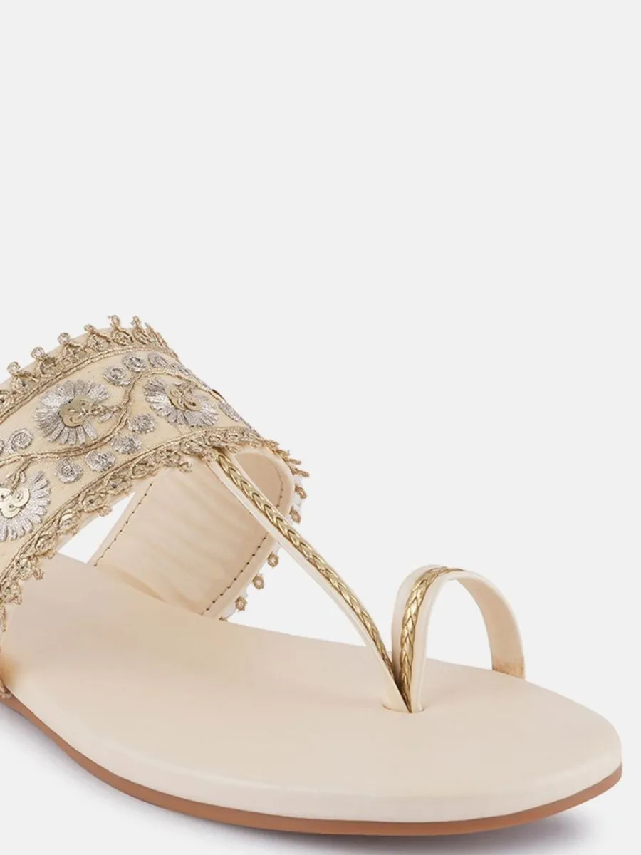 Anouk Anouk White Embellished One Toe Ethnic Flats