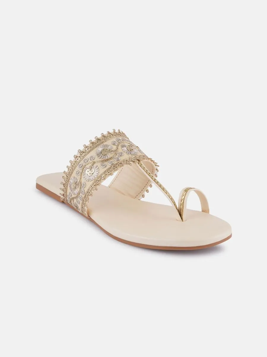 Anouk Anouk White Embellished One Toe Ethnic Flats