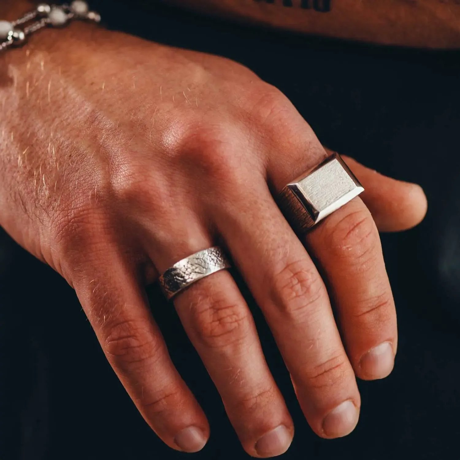 BOLD RING.