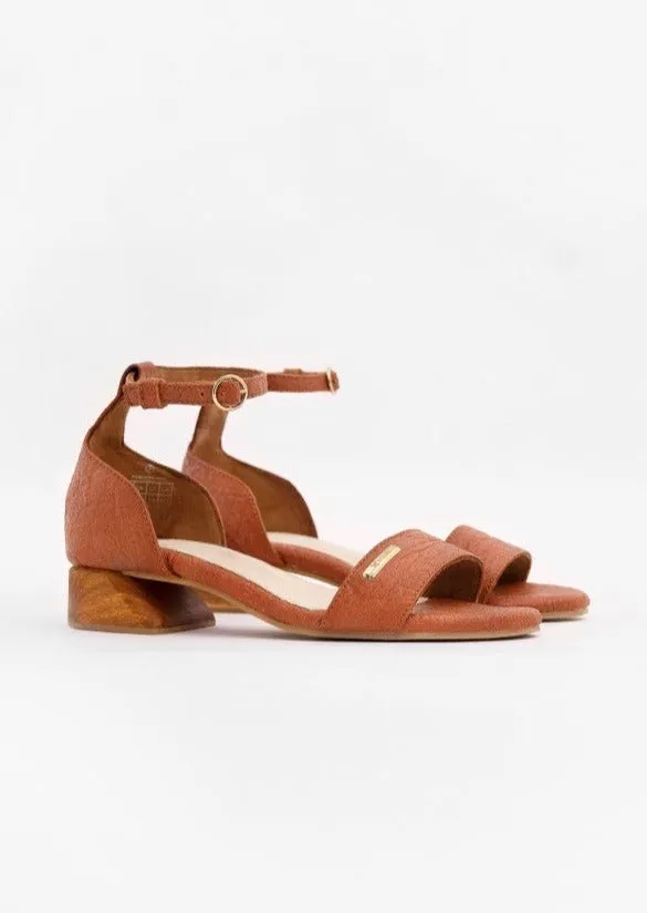Chicago Strap Heels in Canela