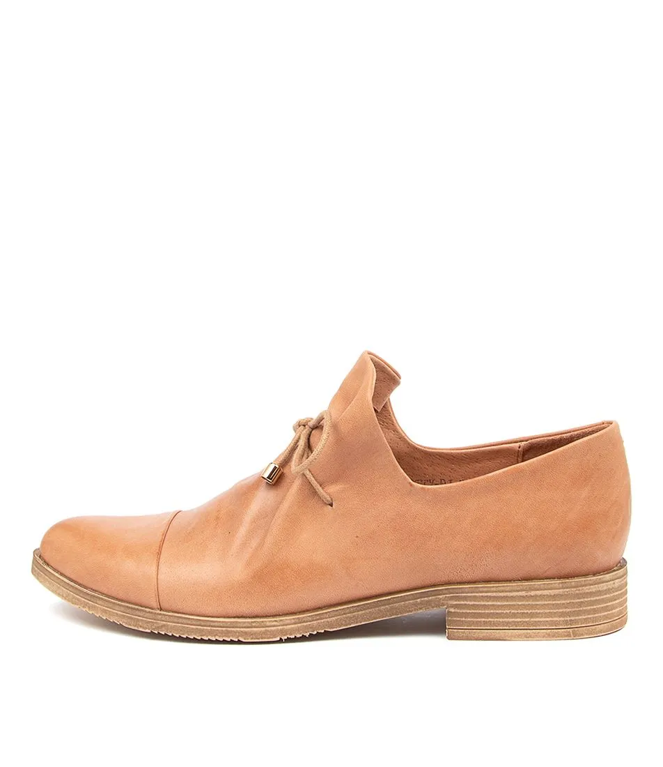 DJANGO & JULIETTE  Kotty Tan Leather